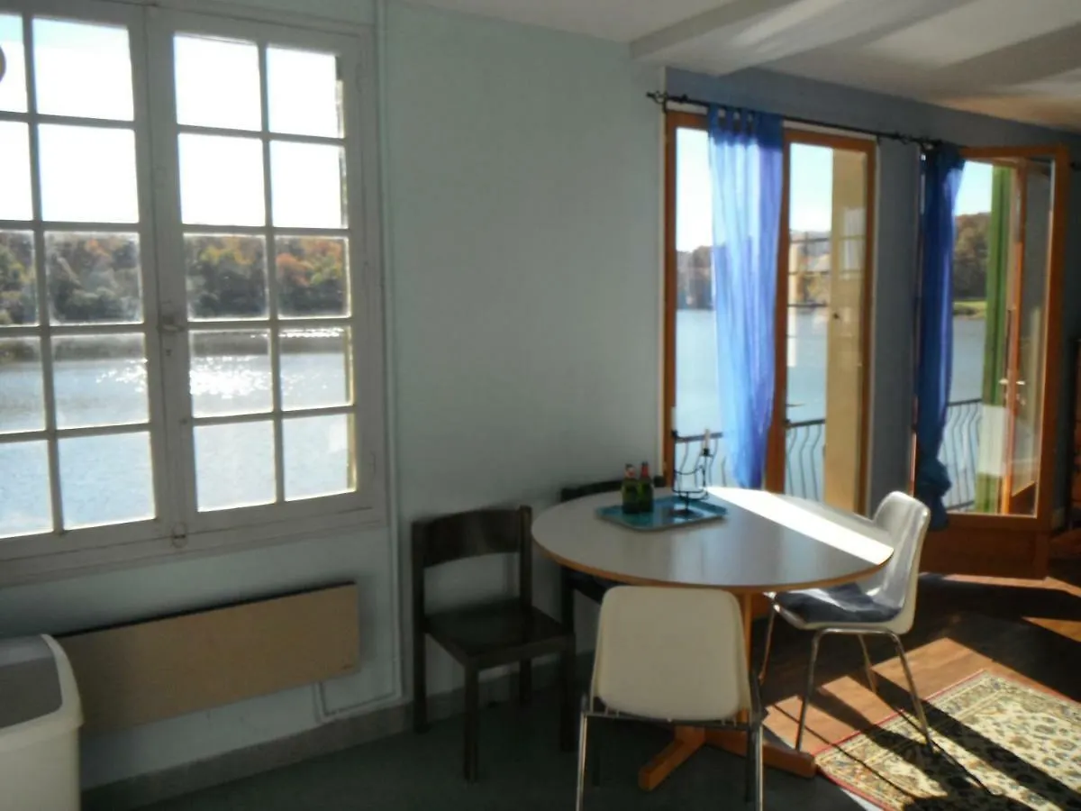 Maison De L'Etang Apartment Troncais 0*,  France
